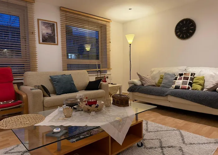 Nice 3Bed Apartment Only 3 Stops To London Centre